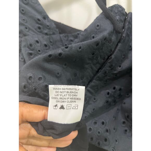 TULAROSA Evangeline Eyelet Black Top Sz L - Picture 7 of 7